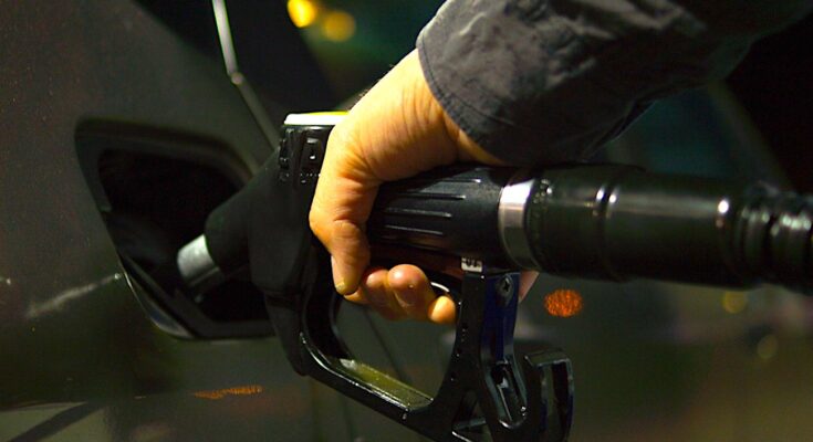La hausse actuelle des tarifs du carburant ont fait presque retourner l'essence à son ancien prix