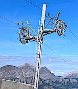 La fermeture prolongée des remontées mécaniques est une profonde déception pour la filière des métiers de montagne.