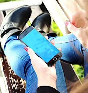 Les smartphones reconditionnés pourraient devenir une nouvelle source de revenus, grâce à une taxe.