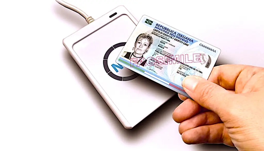 Le lancement d'une nouvelle carte nationale d’identité électronique a eu lieu en France.