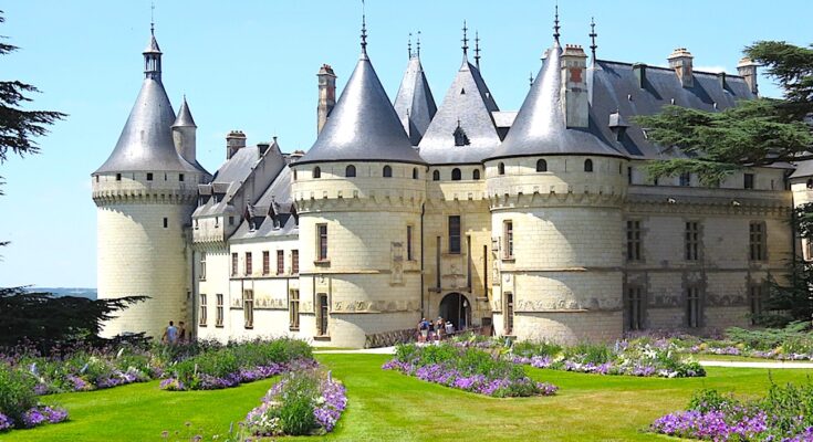 Les châteaux de la Loire fermés, donc sans visiteurs, deviennent très difficiles à entretenir.