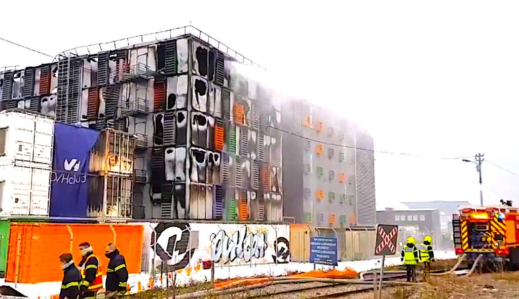 L'incendie dévastateur d'un data center de l'hébergeur OVH aurait une cause accidentelle.