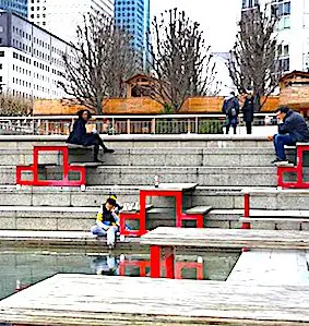 La métamorphose de l’esplanade de La Défense, très attendue, va bientôt commencer. 