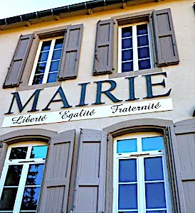 Aujourd'hui, un projet de rénovation urbaine du maire de Saint-Quentin-en-Yvelines fait polémique.