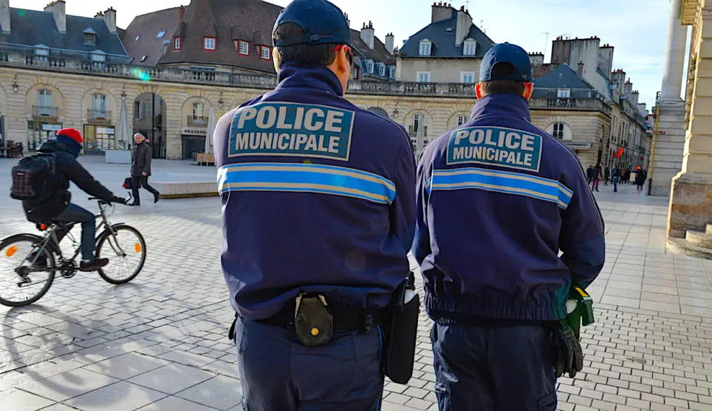 La loi sur la sécurité globale, après de vives controverses, a finalement été adoptée.