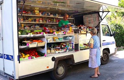 La renaissance des commerces ambulants satisfait une demande du monde rural.