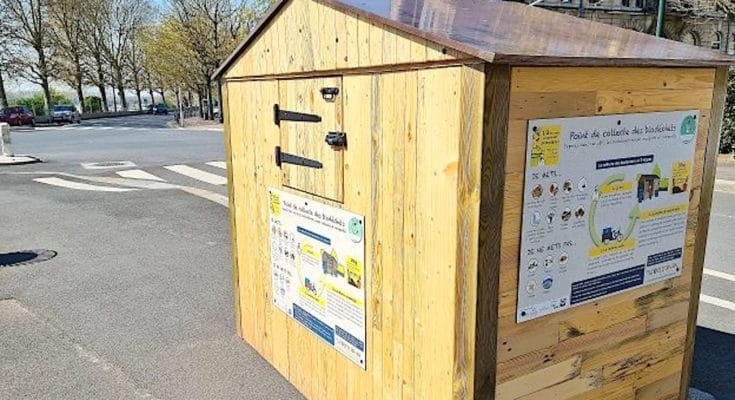 Deux nouveau chalets à compost installés à Caen montre la volonté de la ville de renforcer ses initiatives en faveur de l’environnement.