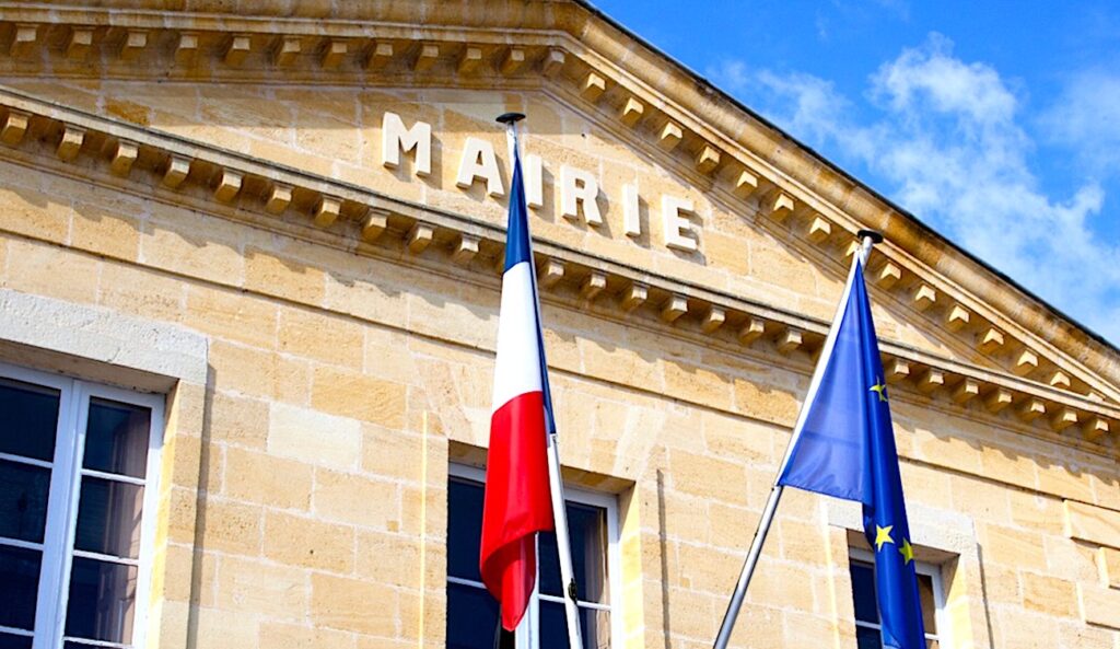 Un projet de formation des élus locaux pourrait donner lieu à une future réforme.