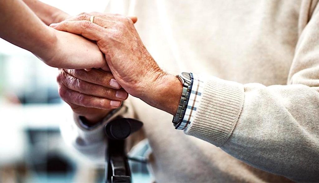 Le maintien à domicile des seniors dépendants pourrait remplacer la création de nouveaux EHPAD.