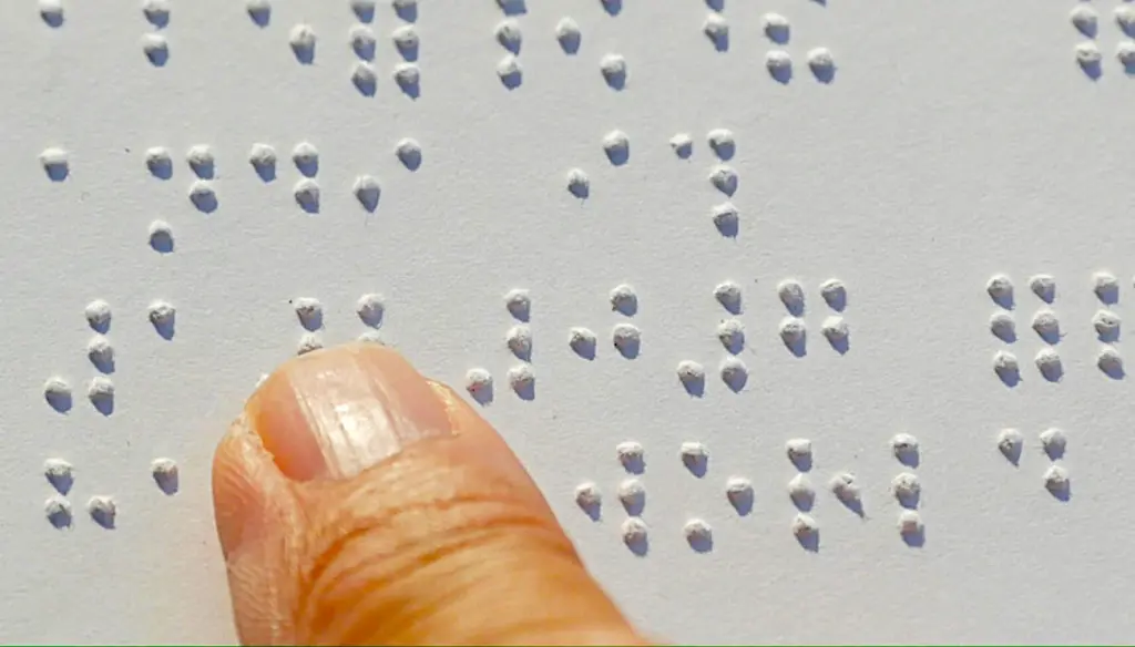 Utiliser les smartphones en braille est une fonction prévue sur tous les portables.