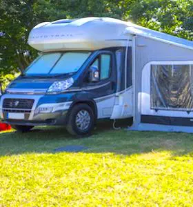En France, voyager en camping-car est devenu une pratique en très nette hausse.