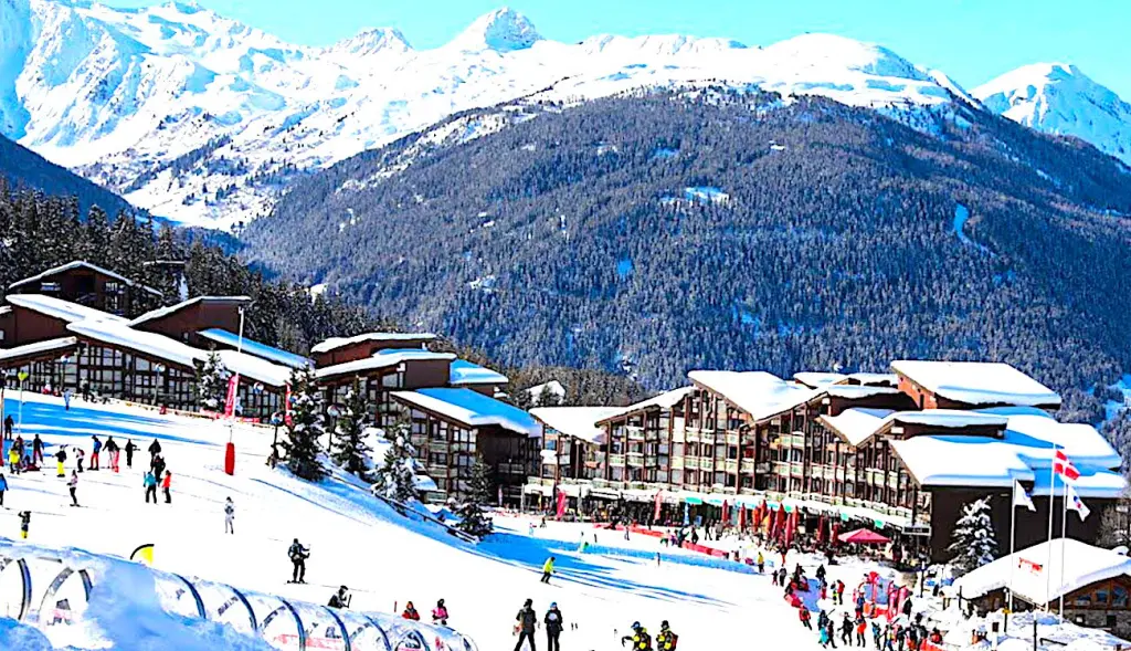 Le Plan « Avenir Montagnes » doit renforcer un modèle touristique plus durable pour cette filière touristique.