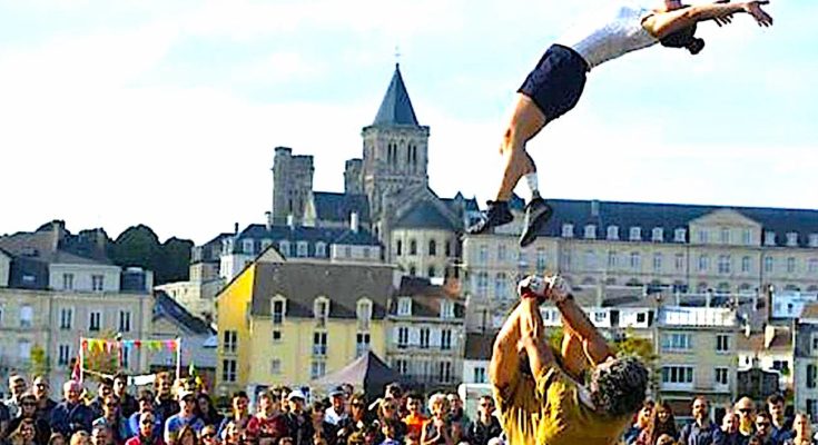 Le festival des arts de rue à Caen va redonner à la ville le goût de la fête.