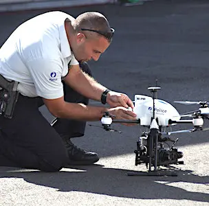 Les limitations sur les drones policiers continuent de soulever des débats sur les libertés publiques.