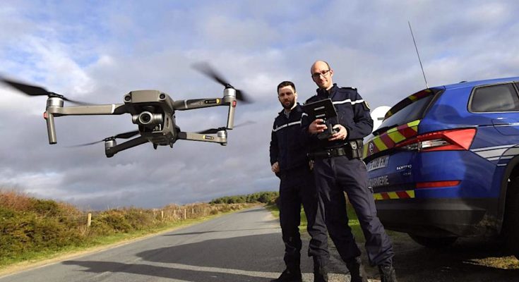 Les limitations sur les drones policiers continuent de soulever des débats sur les libertés publiques.