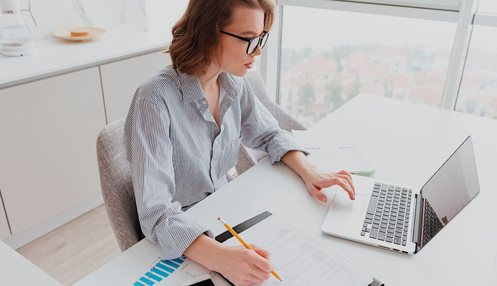 Le coût réel du télétravail pour les salariés implique de savoir quels frais sont remboursés.