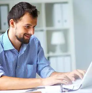 La réduction du télétravail va impliquer un retour progressif en entreprise.