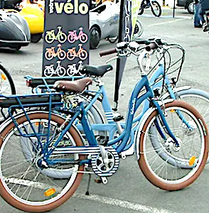 Rouler à vélo à Nevers est un usage encouragé par la ville. 
