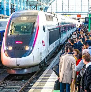 L'intérêt de la SNCF pour la 5G date depuis 2019. Elle pourrait lui permettre de piloter des trains à distance. 