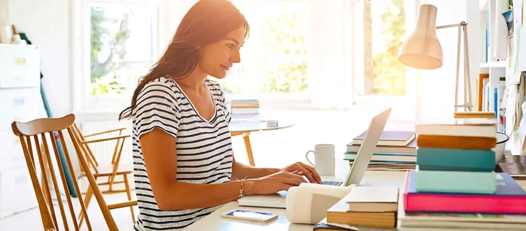 Actuellement, la numérisation des services publics se poursuit