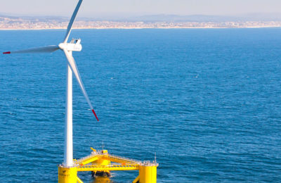 Un parc éolien controversé, prévu dans la baie à Saint-Brieuc, est un projet qui soulève de nombreuses contestations.