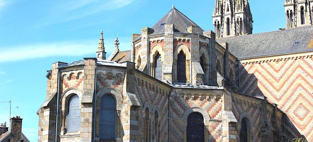 La Ferté-Macé est une station verte très agréable, idéale pour se ressourcer pendant les vacances de la Toussaint.