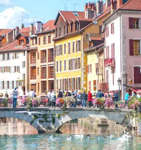 La stratégie anti-pollution de l’air menée par le Grand Annecy est en train de consolider ses efforts, grâce à des aides ciblées.