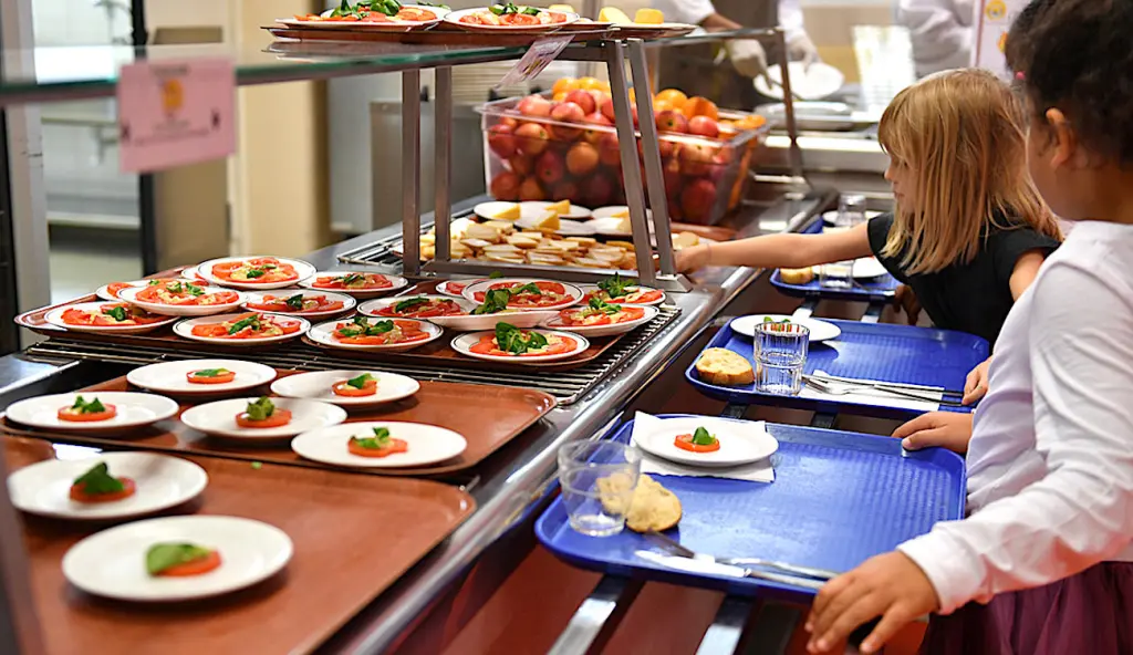 Pour réussir une transition alimentaire qui commencera dès 2022, la restauration collective devra relever de nouveaux défis.