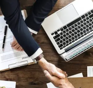 Les services d’une société fiduciaire apportent une aide appréciable pour les collectivités ainsi qu'aux particuliers.