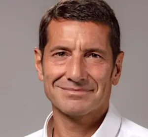 Un nouveau Président de l’Association des Maires de France, David Lisnard, vient d'être nommé pour prendre sa direction.