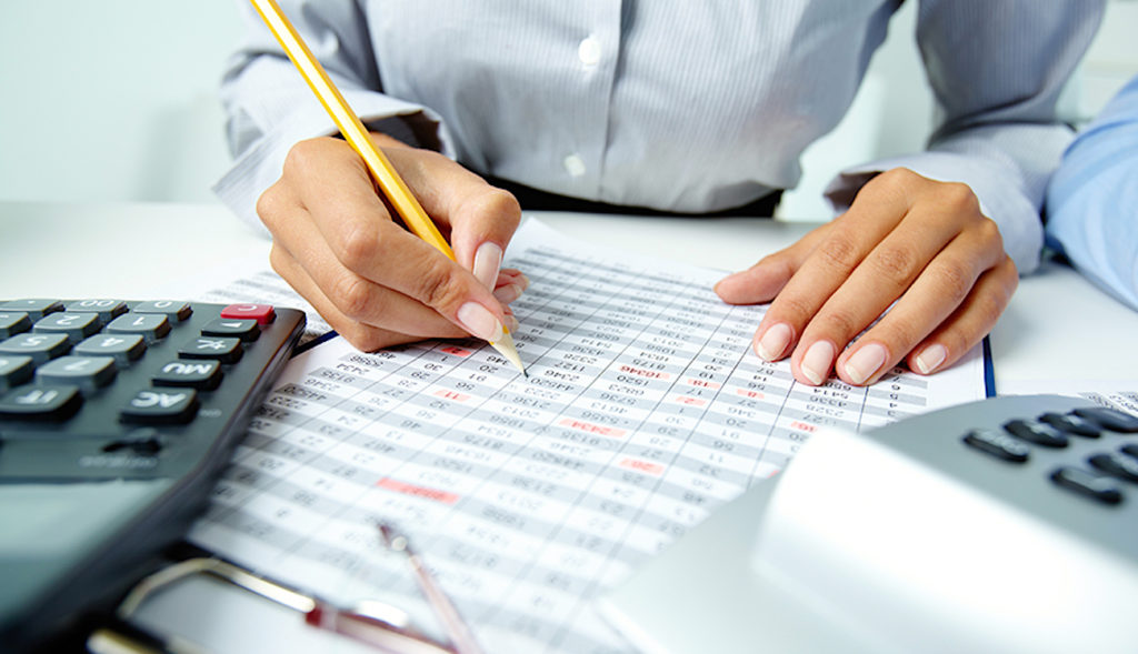 Les services d’une société fiduciaire apportent une aide appréciable pour les collectivités ainsi qu'aux particuliers.