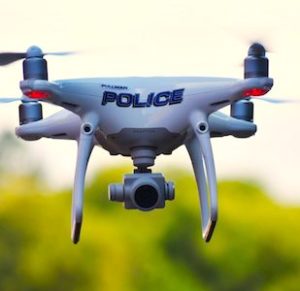 photo de drones policiers de surveillance