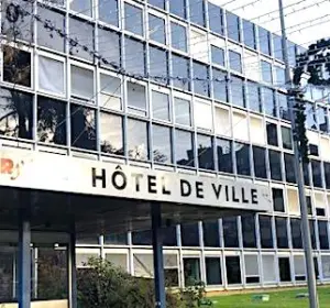 Bientôt, un nouvel hôtel de ville s'ouvrira à la Roche-sur-Yon. Pour les habitants, il sera un nouveau pôle administratif.