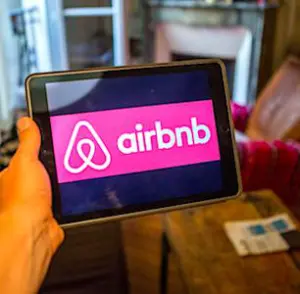 vue d'une location airbnb qui vont connaître augmentation des taxes de séjour 