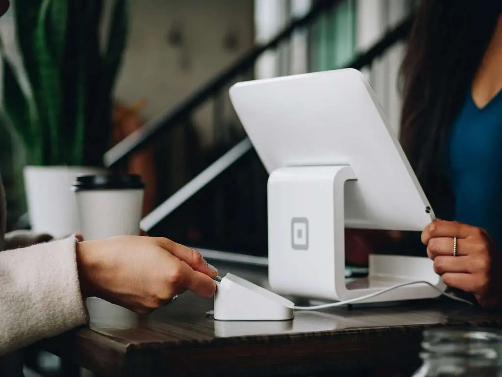 retour interet economique passer vers banque en ligne