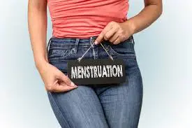 solidaire contre la précarité menstruelle