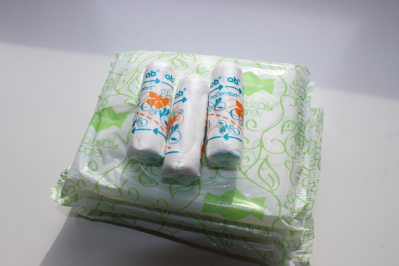 solidaire contre la précarité menstruelle