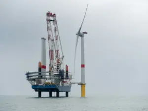 premiere electricite eolienne en mer en france