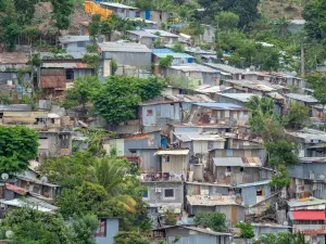 Démantèlement des bidonvilles à Mayotte
