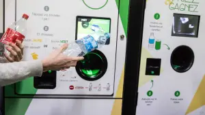 Consigne des Bouteilles en Plastique