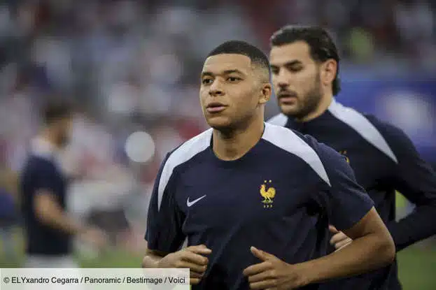 Kylian Mbappé Destitué