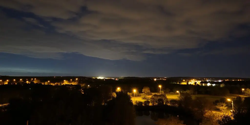 Vue nocturne de Vendée après le tremblement de terre.