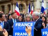Scène de campagne électorale en France avec des candidats.