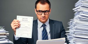 Assurance privée et arrêts maladie : le jeu trouble des grandes entreprises