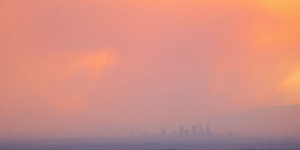 Ville résiliente face aux incendies de forêt.