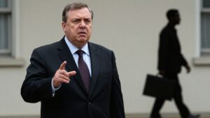 Secrétaire de mairie : responsabilités accrues et confiance trahie justifient la révocation