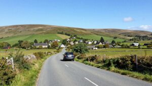 Assurances auto : pourquoi les ménages ruraux peuvent payer plus cher que les urbains