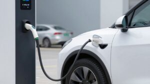 Le gouvernement entend accélérer l’électrification et une sortie progressive des hydrocarbures