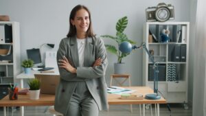 Prime d’activité : étudiant ou apprenti, un mois sous 1 144,21 € peut-il vous faire perdre trois mois d’aide ?