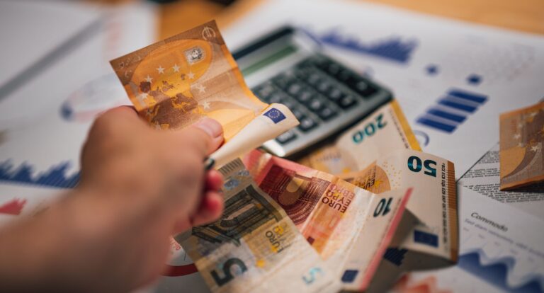 Impôts : vous avez changé de banque, jusqu’à quand modifier votre RIB avant le prélèvement du 25 septembre ?